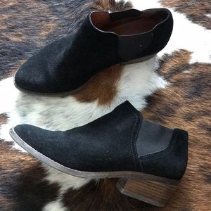 Lucky Brand Suede booties